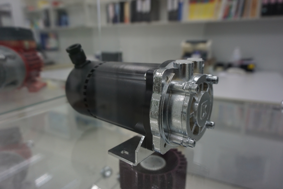 ผลิตปั๊ม